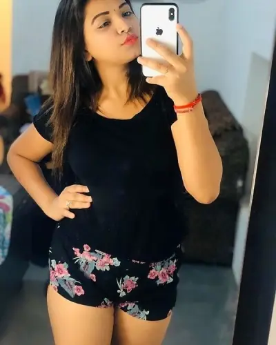 Siuri Escorts