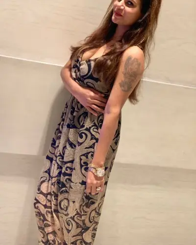 Siuri Escort
